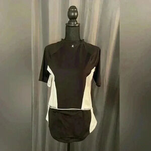 109. Xersion Men’s Cycling Shirt, Size Large, NWT